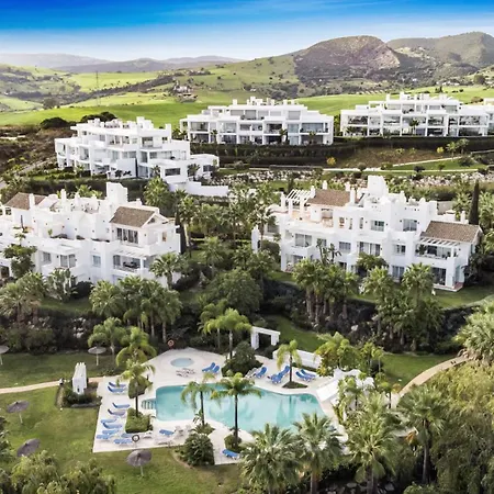 Vivi Homes - Casa Sereno - Lagoon - Pool - Garden - View