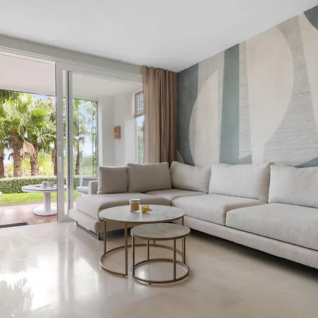 Vivi Homes - Casa Sereno - Lagoon - Pool - Garden - View