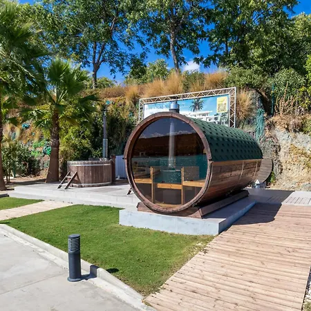 Vivi Homes - Casa Sereno - Lagoon - Pool - Garden - View Marbella